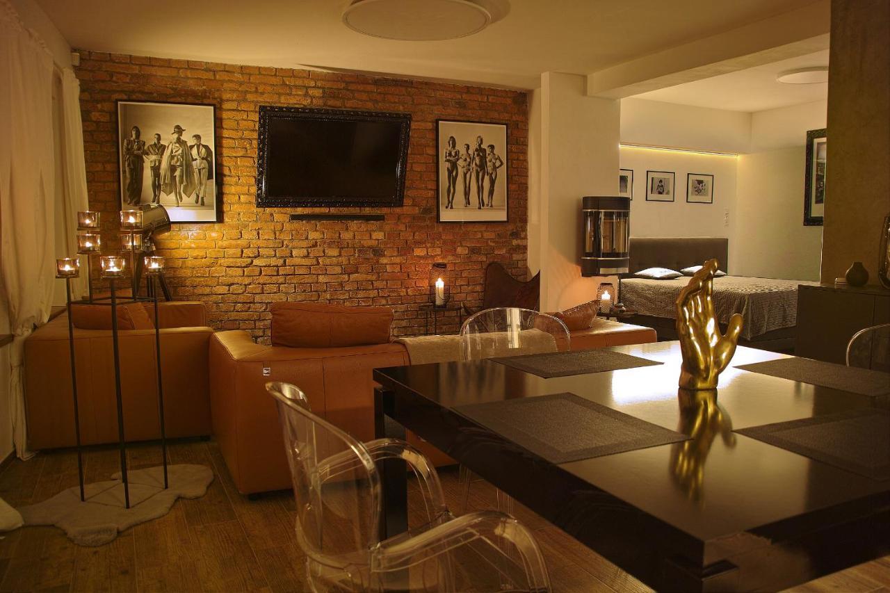 Wellness Gallery Apartments Liberec Exteriör bild